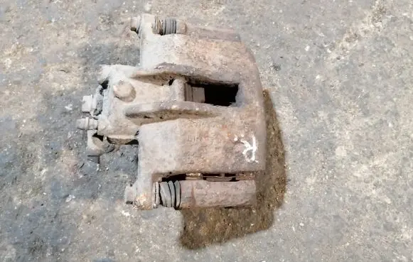 Toyota Corolla E120 E130 Front brake caliper