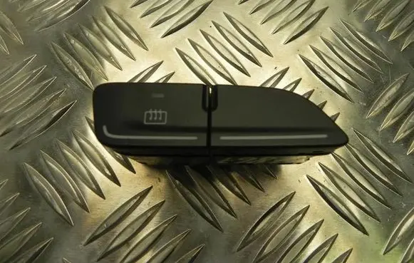 Ford Focus Windscreen/window heater switch AM5T18C621AB I7867