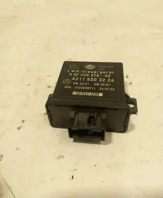 Mercedes-Benz E W211 Light module LCM A2118203226 0000098711