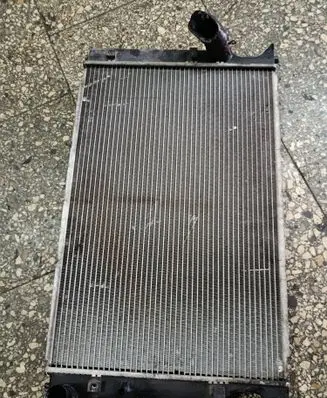 Toyota Corolla Verso AR10 Coolant radiator MN422133