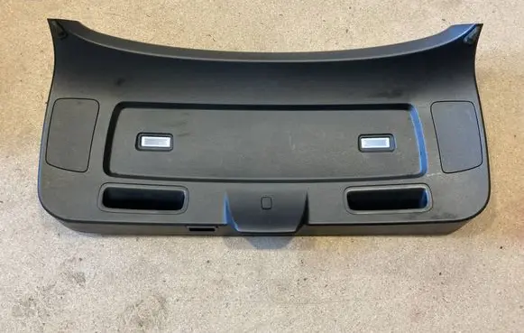 BMW X6 E71 Tailgate trim 7198624