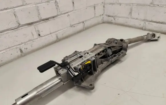 Mercedes-Benz B W246 W242 Steering wheel axle 12110000013