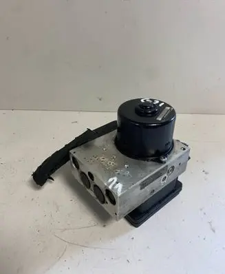 Mercedes-Benz C W203 ABS Pump A0325459232 A0044313012 C0R3H07D51