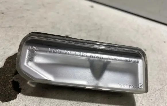 Lexus IS 220D-250-350 Number plate light E130651