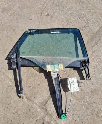 Audi A3 S3 8P Front window lifting mechanism without motor