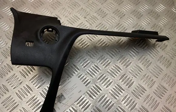 Dashboard lower bottom trim panel