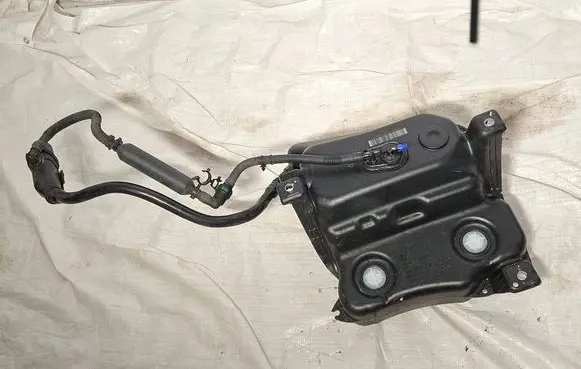 Volkswagen PASSAT B8 AdBlue liquid reservoir 3Q0131877D 5Q0131969F