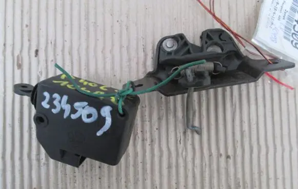Peugeot 406 Tailgate/trunk/boot lock/catch/latch