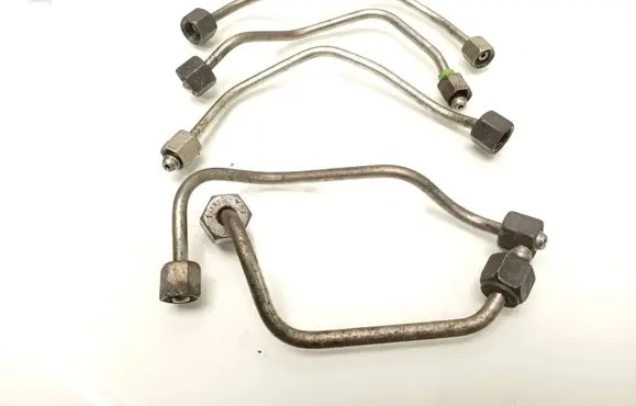 Citroen C4 Cactus Fuel injector supply line/pipe 