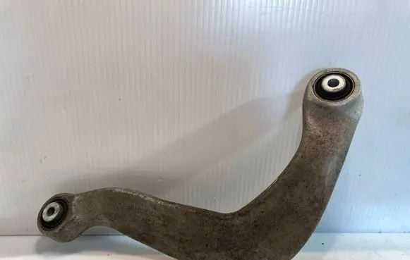 Rear control arm