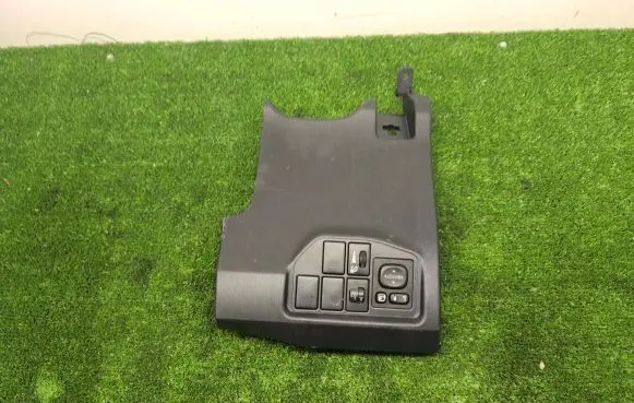 Toyota Prius (XW30) Dashboard lower bottom trim panel 5548047060