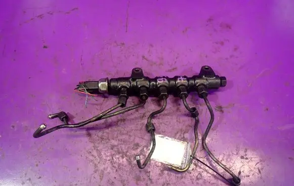Ford Fiesta Fuel main line pipe