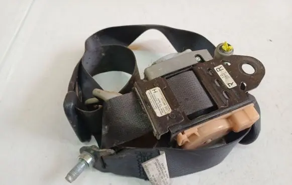 Mazda 6 Front seatbelt 0431093