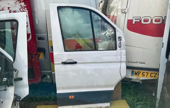 Volkswagen Crafter Front door