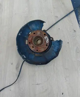 BMW 3 E90 E91 Rear wheel hub 6761579