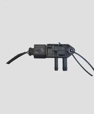 Volkswagen Polo V 6R Exhaust gas pressure sensor 0281006082 3D0973703