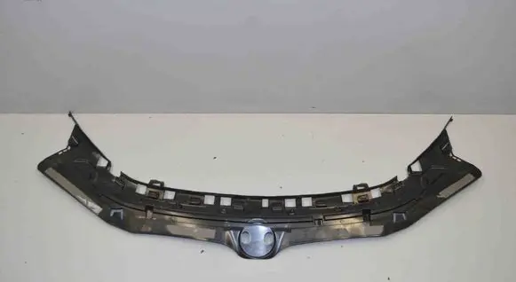 Front bumper mounting bracket