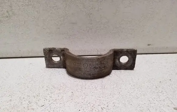 Volkswagen Touareg II Sway bar bush bracket, rear 7L8511418