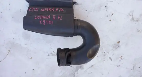 Skoda Octavia Mk2 (1Z) Air intake duct part PRZEWDRURA
