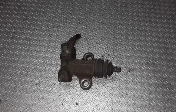 Clutch slave cylinder
