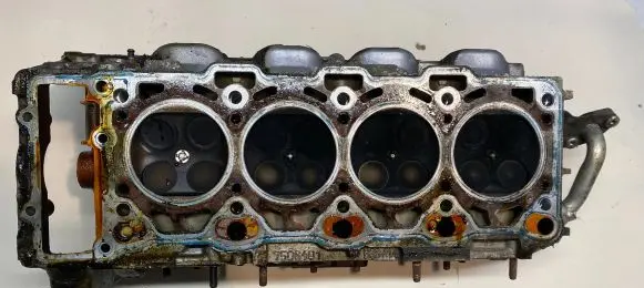 BMW 7 E65 E66 Engine head 7506401