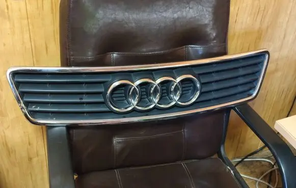 Audi A6 S6 C5 4B Front grill 4B0853651A