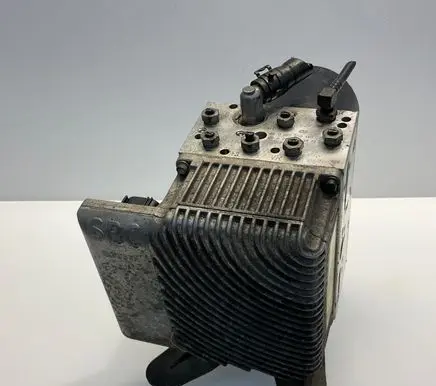Mercedes-Benz E W211 ABS Pump A0084313812 0265250140 2072410