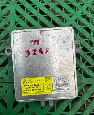 BMW 3 E90 E91 Xenon control unit/module 6948180