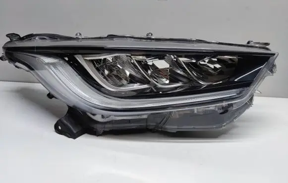 Toyota Yaris XP210 Headlight/headlamp