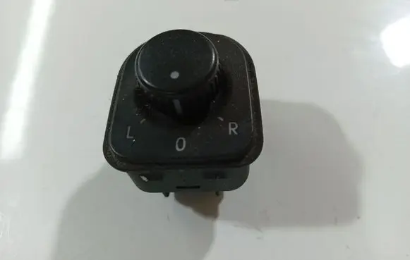 Volkswagen Golf V Wing mirror switch 1K0959565