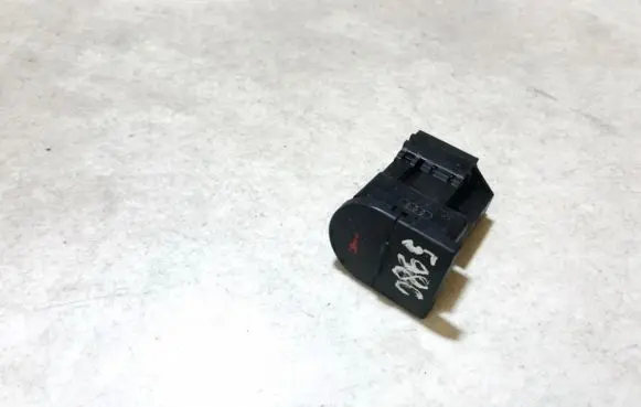 Audi TT Mk1 Central locking switch button 8n0962107a
