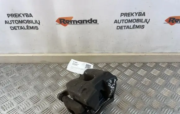 BMW 5 G30 G31 Front brake caliper 53390