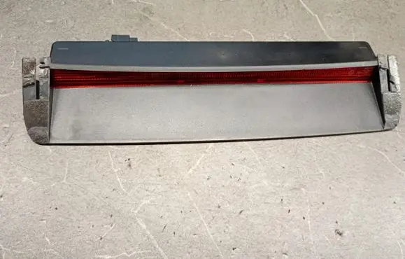 Volkswagen PASSAT B6 Third/center stoplight 1k5945097