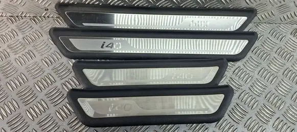 Hyundai i40 sill trim set (inner) 858783Z100