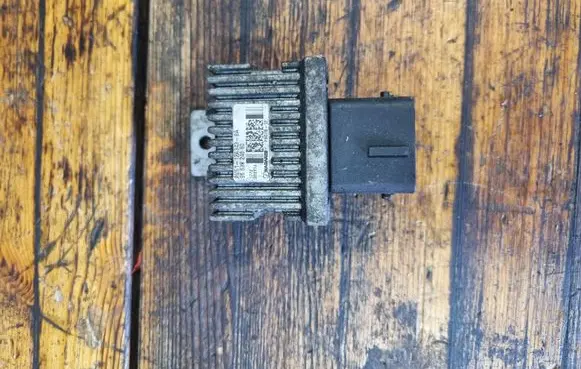 Ford Mondeo MK IV Glow plug pre-heat relay AV6112A343BA