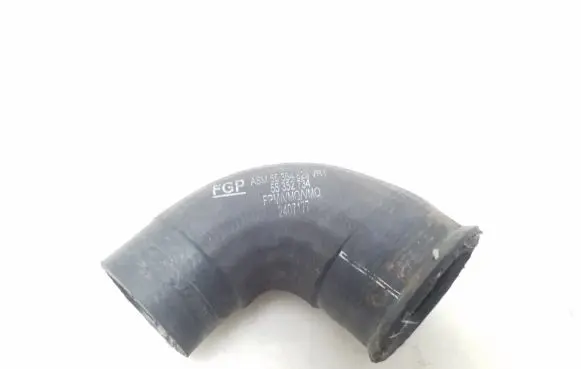 Opel Zafira B Intercooler hose/pipe 55354826