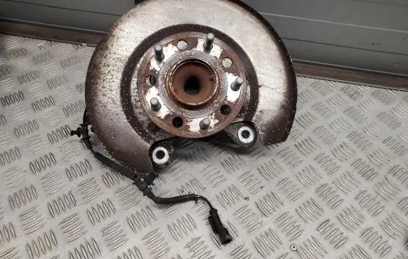 Chrysler Pacifica Rear wheel hub 017AB