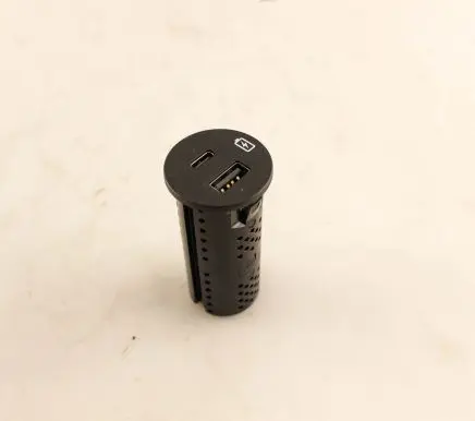 USB socket connector
