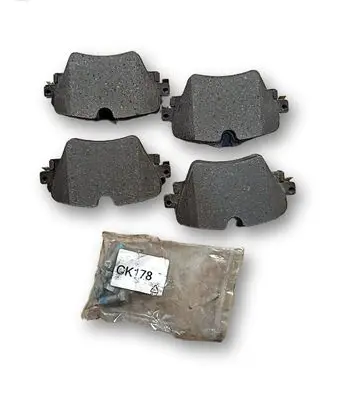 BMW 5 G30 G31 G38 Brake pads (front) 34106884492 6884492