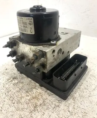 Volvo V70 ABS Pump 30793445 00401396E0 10092504153