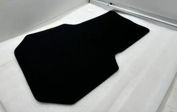 Tesla Model S Front floor mat 100732500C 04JU2013 3702310004