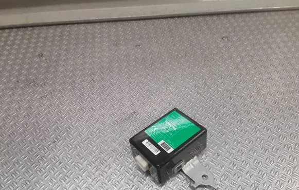 Toyota Yaris Door control unit/module 897400D010