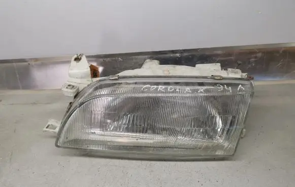 Toyota Corolla E100 Headlight/headlamp