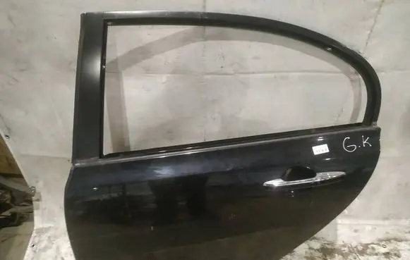Honda Civic Rear door JUODOS