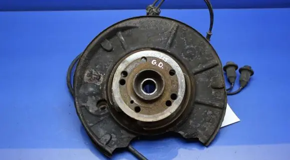 Mercedes-Benz CL C215 Rear wheel hub A2203571005