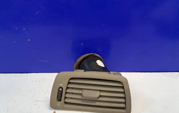 Volvo V70 Dashboard air vent grill cover trim 3409375