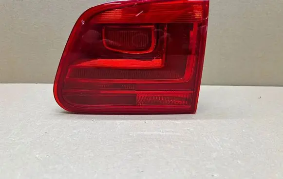 Volkswagen Tiguan Rear/tail lights 5N0945094G