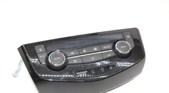 Nissan Qashqai Interior fan control switch 275004EA0A