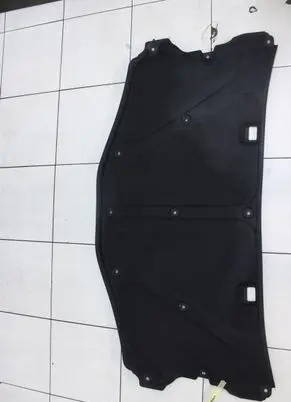 Engine bonnet/hood sound/heat insulation