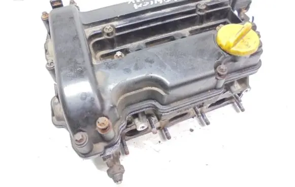 Opel Corsa C Engine head 55351330